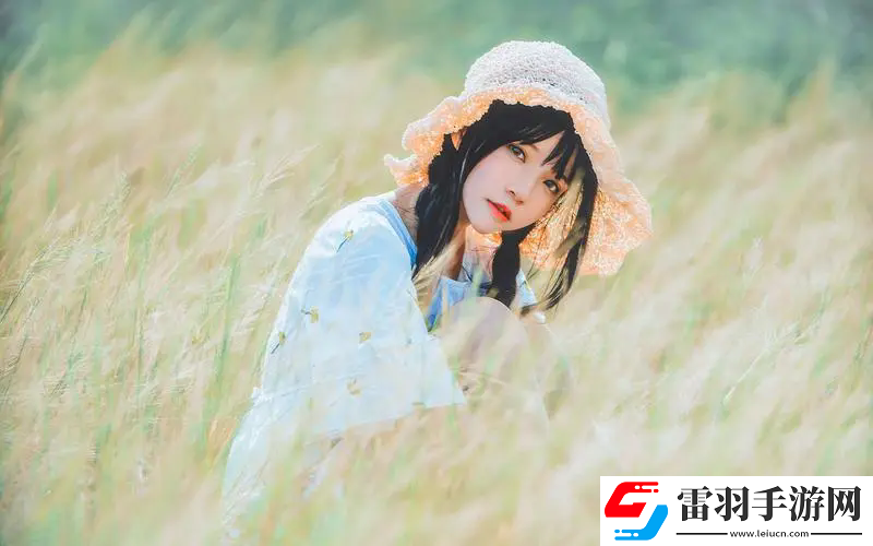 蜜絲婷大草莓和小草莓對(duì)比：選擇適合你的完美口紅，雙唇展現(xiàn)最迷人的魅力！