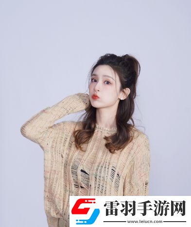伽羅ちゃんが腿法教程等待我們?nèi)ネ黄?></p><p>最重要的是，伽羅ちゃん強調(diào)了正確的姿勢和走路方式對于腿部線條的影響。她建議大家保持挺胸抬頭、收腹收臀的姿勢，雙腿交替用力地邁步，同時注意腳尖向內(nèi)外的角度，以促進腿部肌肉的均勻發(fā)力和拉伸。</p>            </div>
            <div   class=