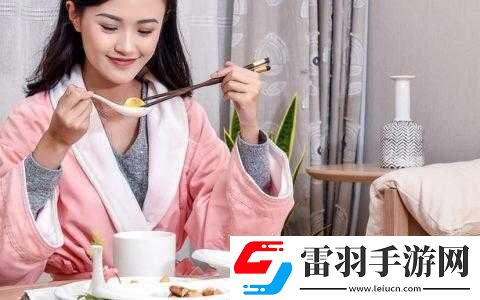 一邊下奶一吃敷面膜視頻看點(diǎn)