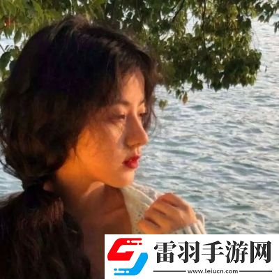 2021最新側(cè)臉精致的好看女生微信頭像太陽不是突然下山的熱情與期待也是