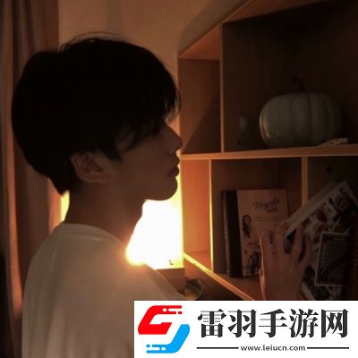 ins風(fēng)超拽帥氣男生頭像2021氣場(chǎng)相合的兩個(gè)人發(fā)自?xún)?nèi)心的互相吸引