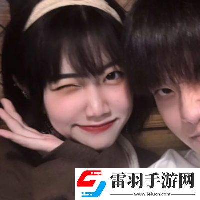 2022超甜情侶頭像一人一半超好看距離不是問題相向而行才是關(guān)鍵