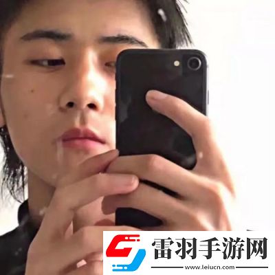 2022超甜情侶頭像一人一半超好看距離不是問題相向而行才是關(guān)鍵