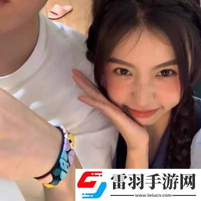 2022超甜情侶頭像一人一半超好看距離不是問題相向而行才是關(guān)鍵
