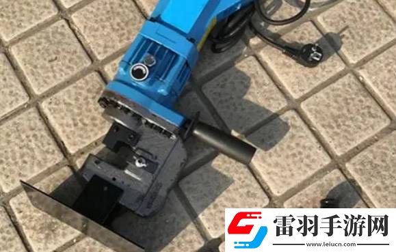 手提式小型沖孔器怎么使用