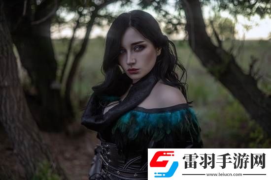 國外小姐姐COS巫師葉奈法頗具異域風(fēng)情超吸睛