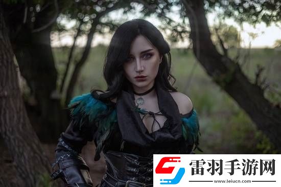 國外小姐姐COS巫師葉奈法頗具異域風(fēng)情超吸睛