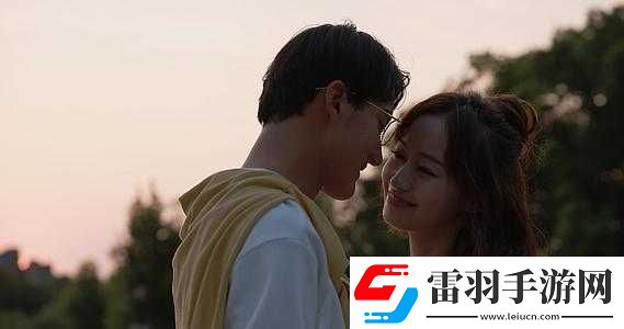 男生和女生在一起嗟嗟電視劇