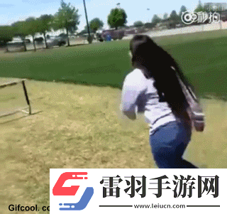 炎炎夏日再窮不能沒空調(diào)妹子驚嘆你連風油精都不如