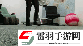 炎炎夏日再窮不能沒空調(diào)妹子驚嘆你連風油精都不如