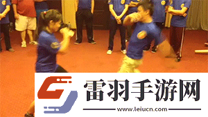 周二搞笑內(nèi)涵圖美女健身房碰到變態(tài)好尷尬
