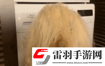周二搞笑內(nèi)涵圖美女健身房碰到變態(tài)好尷尬