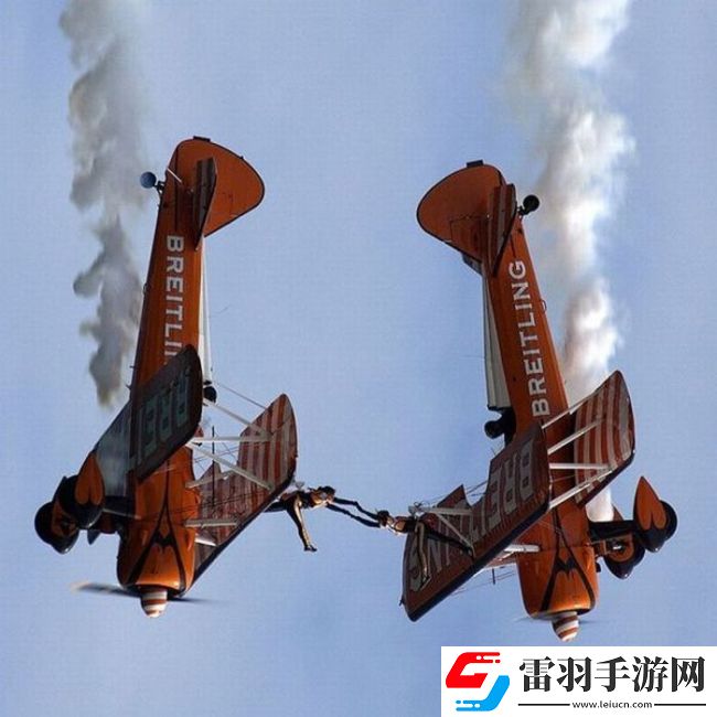 周二搞笑內(nèi)涵圖美女健身房碰到變態(tài)好尷尬