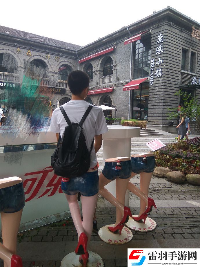 周二搞笑內(nèi)涵圖美女健身房碰到變態(tài)好尷尬