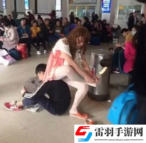 周二搞笑內(nèi)涵圖美女健身房碰到變態(tài)好尷尬