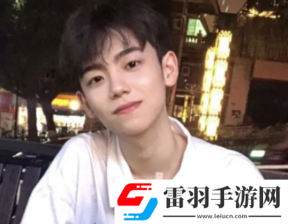 深沉低調(diào)且好聽(tīng)的男生網(wǎng)名瞳孔里漸漸遠(yuǎn)去的背影