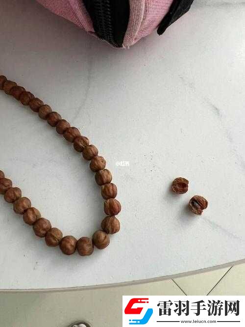 把佛珠一個(gè)一個(gè)擠出去啊哈