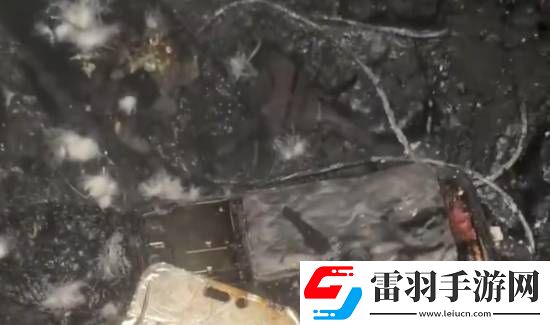 女子睡覺時(shí)充電中的手機(jī)突然爆炸
