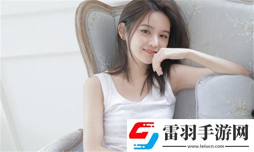 一個(gè)在上吃一個(gè)在下面敷面膜