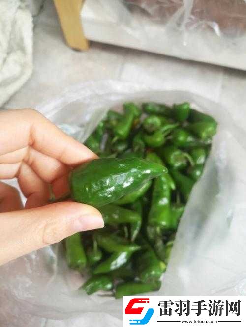 成品大香蕉煮小辣椒