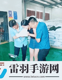 猴子來了都不知道先打哪一個動圖教你怎么緩解尷尬
