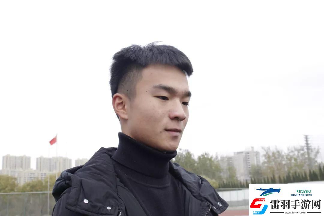 男生和女生一起懟一懟