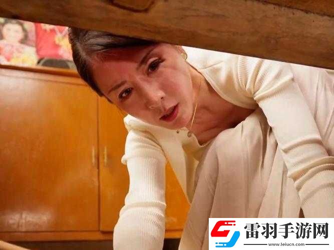 近相親祖母六十視頻
