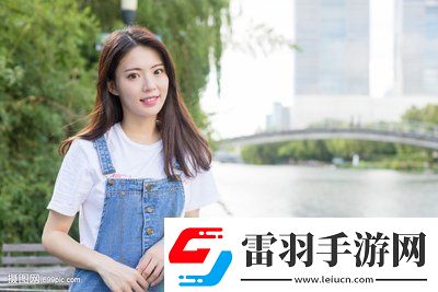 年輕漂亮的?子