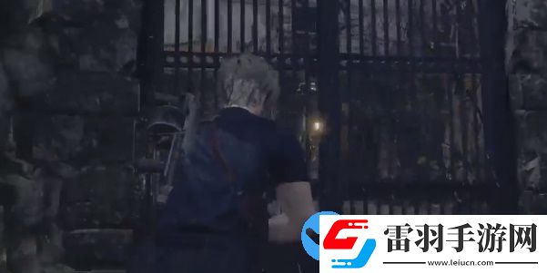 生化危機4重制版兇猛的**怎么打